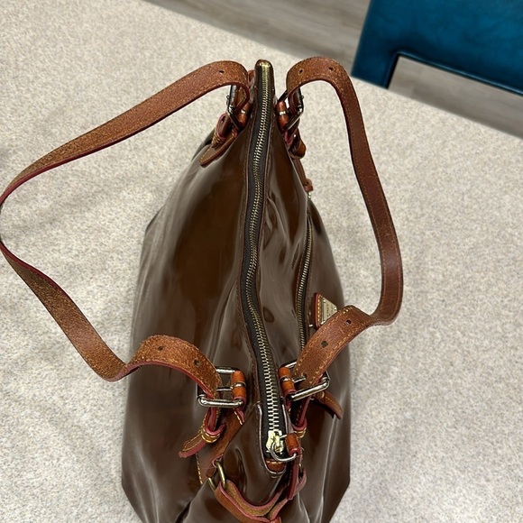 Dooney & Bourke Brown Patent Leather Large Handbag Bag - Picture 10 of 14